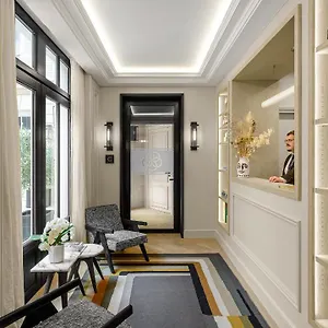 Apart Otel Black Door