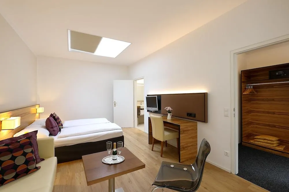 Das Jedermann Boutiquehotel mit Stadtgarten Salzbourg 3*,